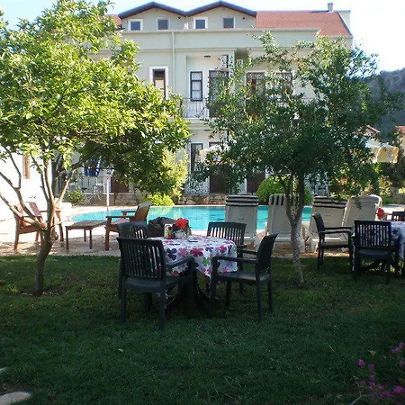 Hotell Jade 2*