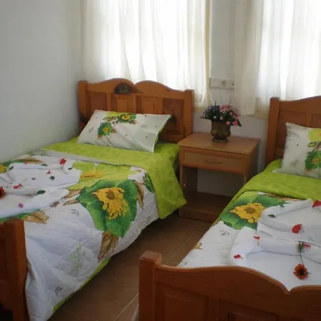 Hotell Jade 2*